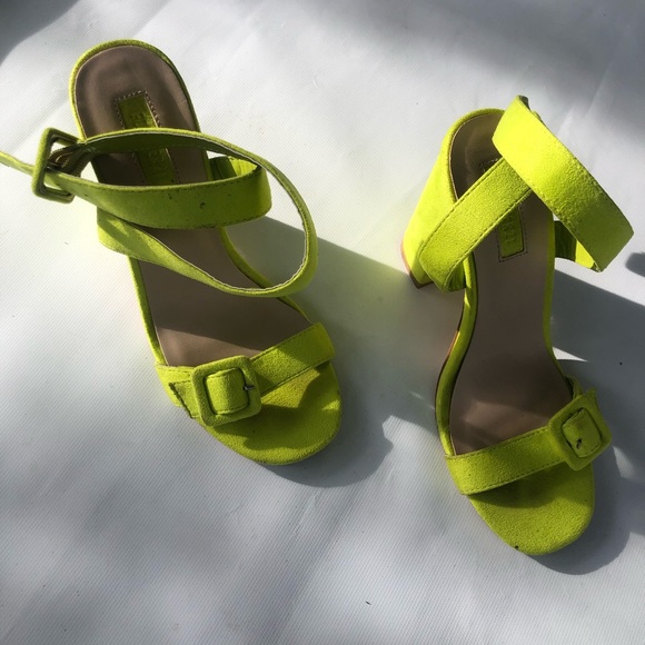 Forever 21 block heels - Picture 3 of 4